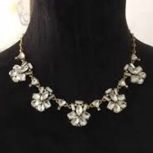 J Crew Venus flytrap sparkling beautiful statement necklace EUC